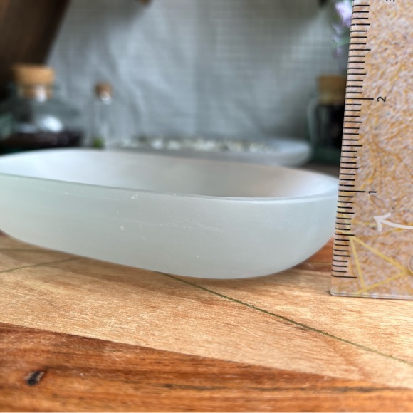 Satin spar oblong bowl - Picture 8 of 8